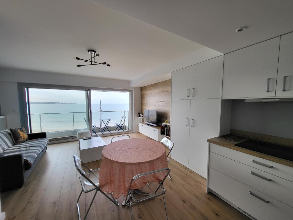 Appartement T2 Face Plage Avec Balcon, Cuisine Equipee Et Tv - Fr-1-92-908 レ・サ​​ーブル・ドロンヌ エクステリア 写真